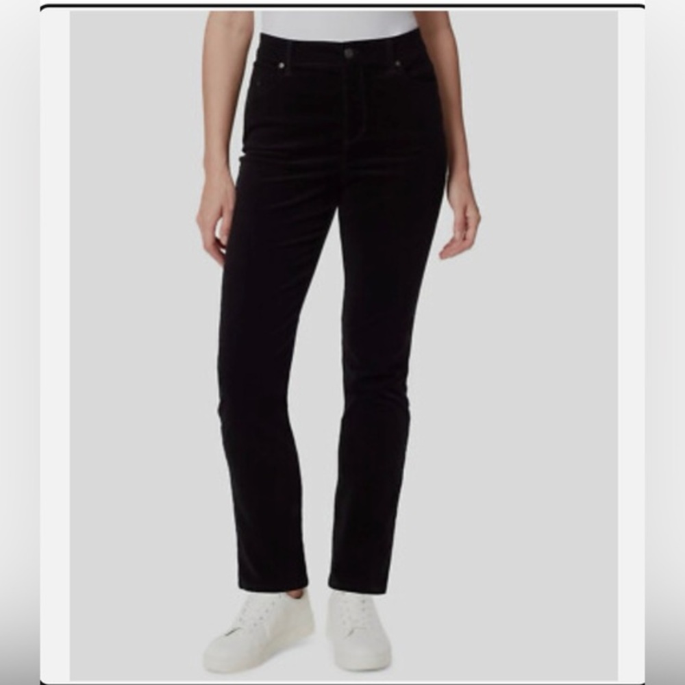 NWT Gloria Vanderbilt Women's Black Straight Leg Jeans Size 12 Short
